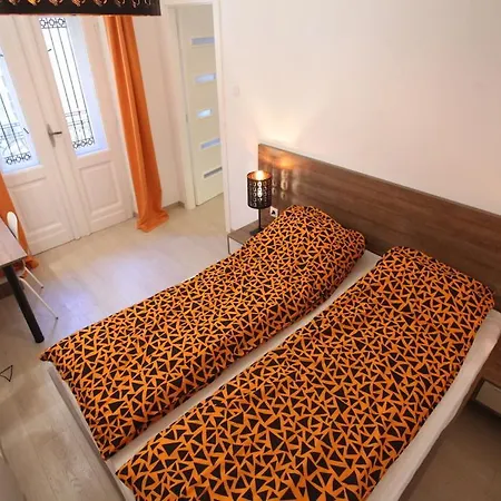 D.five Heroes' Square Expat Family Apartment Budapest
